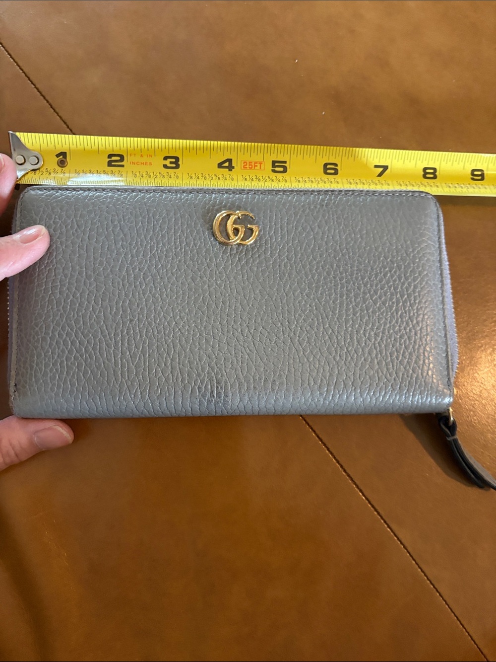 Gucci Light Gray Pebbled Leather Zip Wallet with Gold Double G - Picture 13 of 14